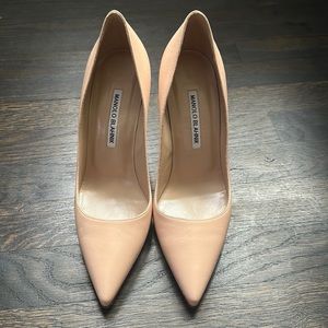 Manolo Blahnik Nude Pink Pointed Heels
